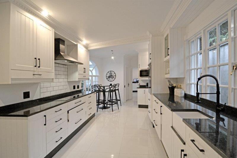 Villa @liam Cottesmore